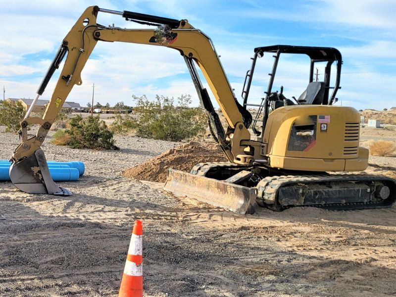 Excavadora pequeña, ideal para trabajos discontinuados. 