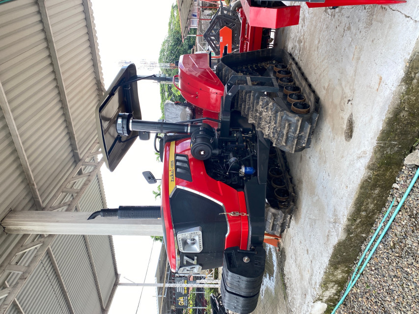 TRACTOR 2023 ZUKAI 702S