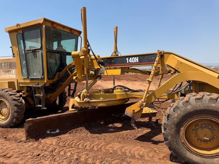 MOTOCONFORMADORA CATERPILLAR 140H 1999