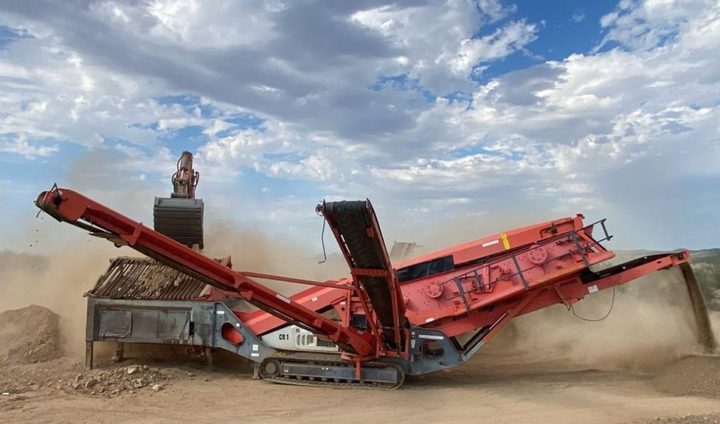 CRIBA EN ORUGA  SANDVIK QA451