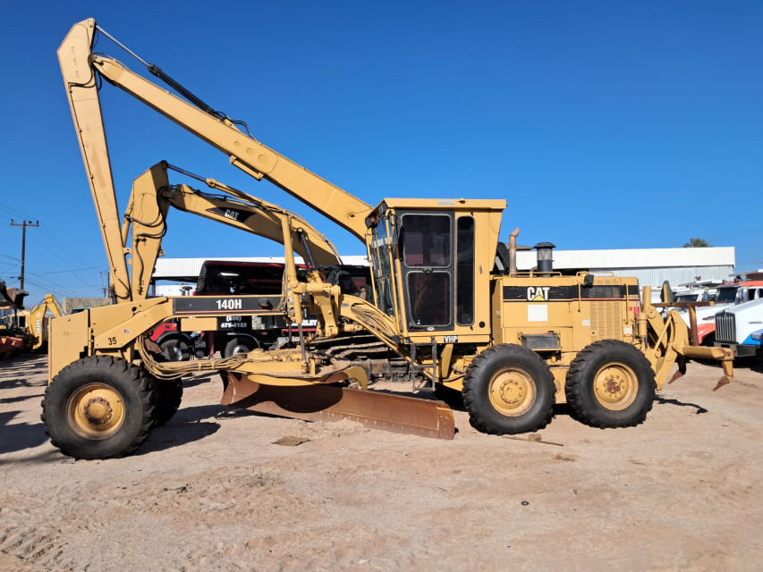 CAT 140H 2003