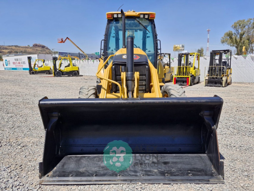RETROEXCAVADORA 2010 CATERPILLAR 430E