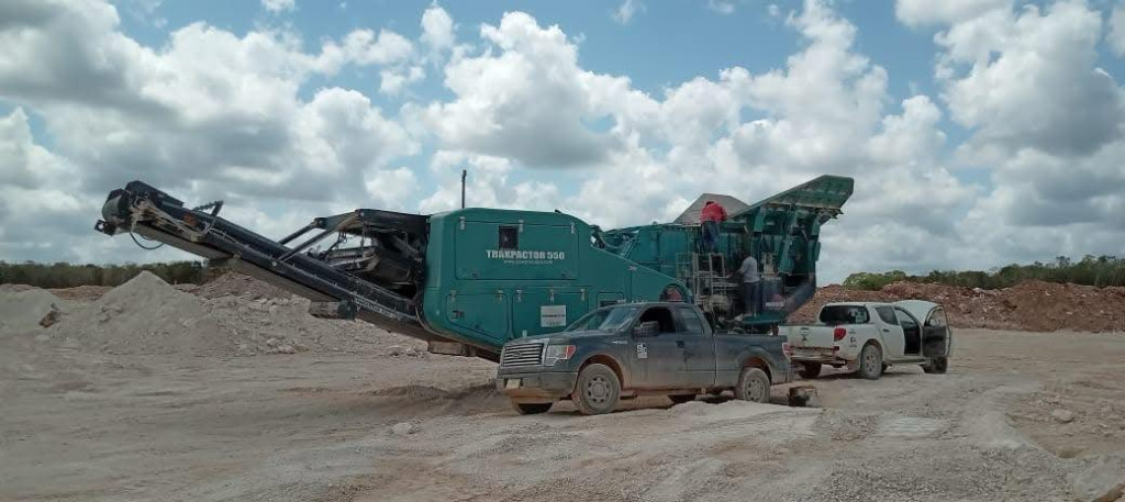 TRITURADORA DE IMPACTO TRAKPACTOR 550