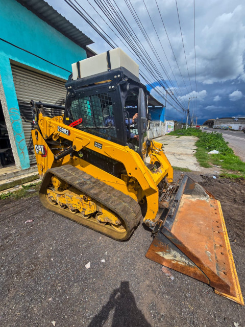 MINI CARGADOR SOBRE ORUGAS 2020 CATERPILLAR 259B3