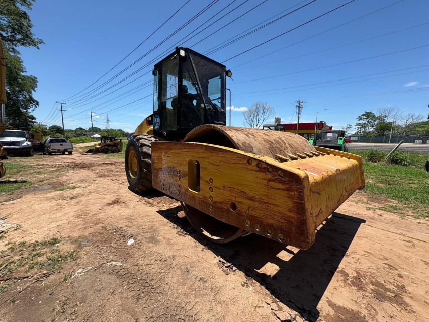 COMPACTADOR 2010 CATERPILLAR CS76