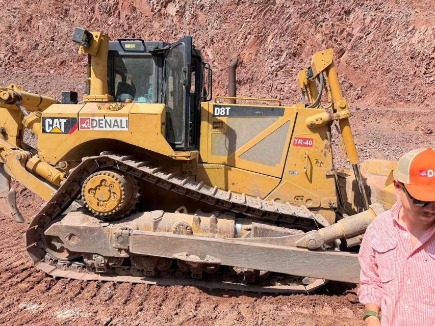 TOPADOR FRONTAL 2013 CATERPILLAR D8T