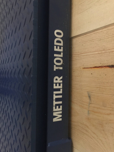 BáSCULA INDUSTRIAL METTLER TOLEDO 2000 KG