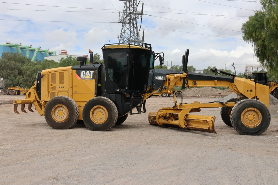 CATERPILLAR 140M S2 2013