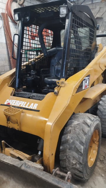 MINI CARGADOR SOBRE RUEDAS 2008 CATERPILLAR 236B3