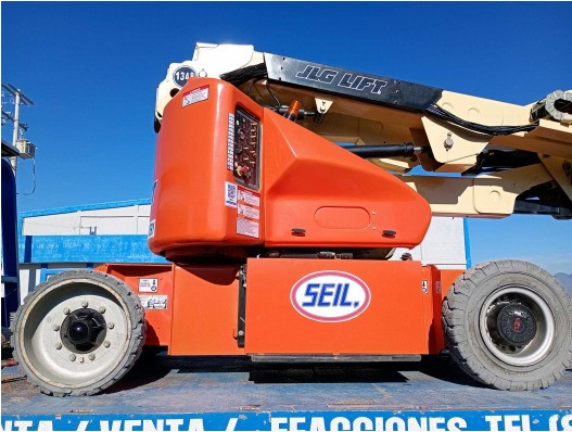 ELEVADOR ARTICULADO 2014 JLG 2WD E400AJPN