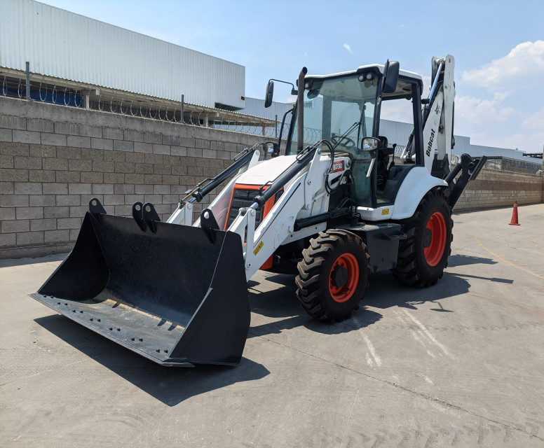 RETROEXCAVADORA  2022 BOBCAT B730R