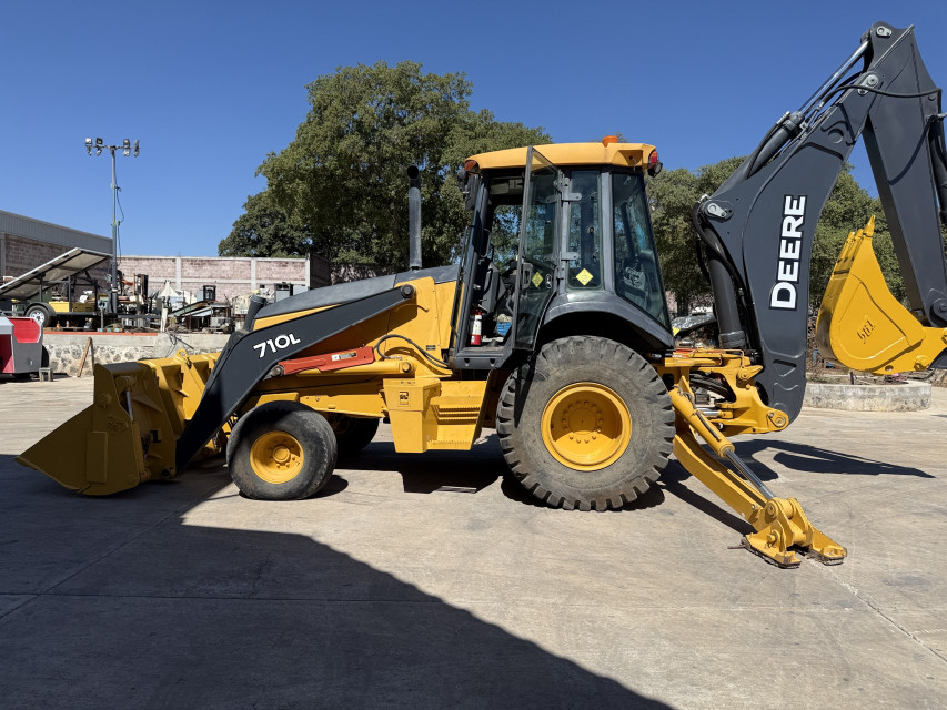 RETROEXCAVADORA 2018 JOHN DEERE 710L
