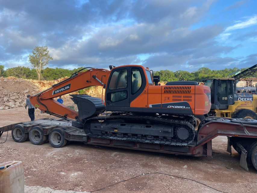 EXCAVADORA 2023 DOOSAN DX225LC