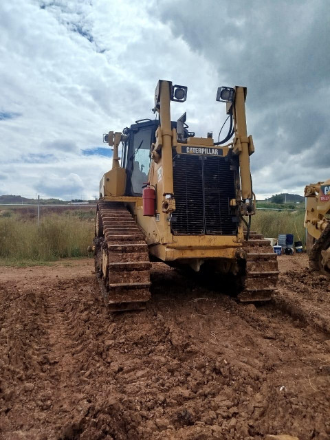 TOPADOR FRONTAL 2013 CATERPILLAR D8T