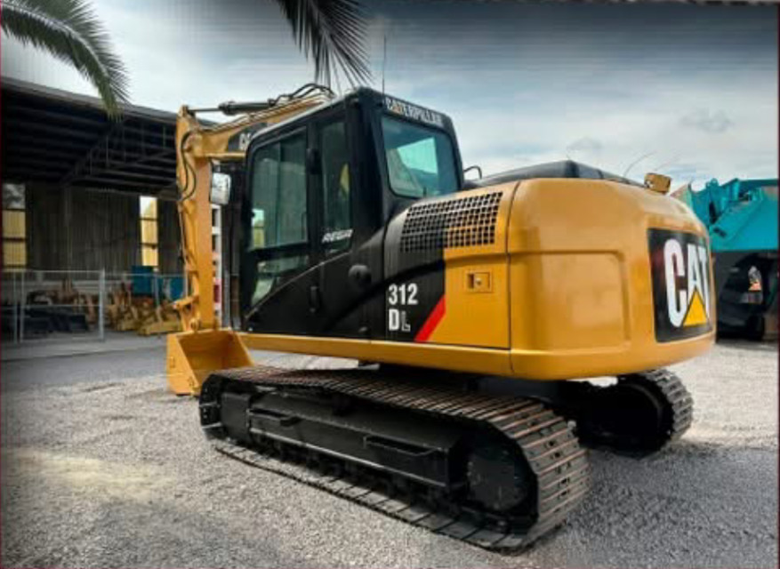 EXCAVADORA 2013 CATERPILLAR 312D
