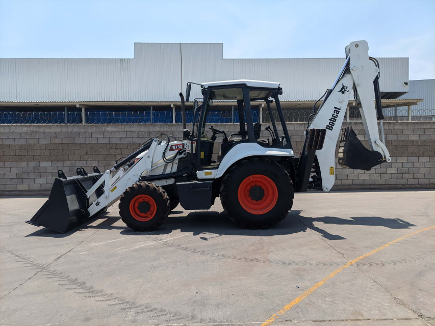 RETROEXCAVADORA 2022 BOBCAT B730R