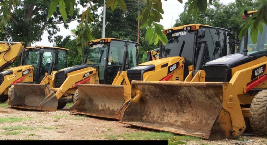 RETROEXCAVADORA CATERPILLAR 416E