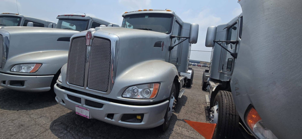 CAMIóN 2016 KENWORTH