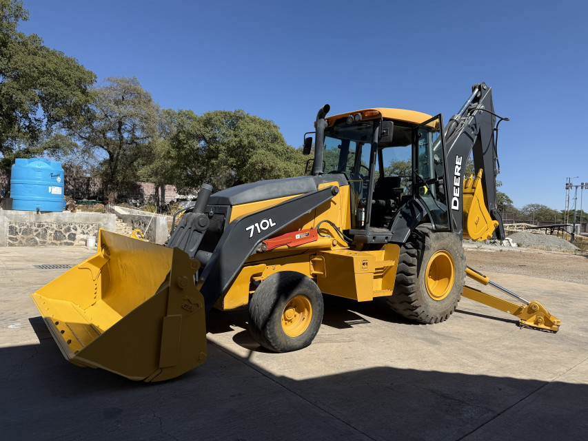 RETROEXCAVADORA 2018 JOHN DEERE 710L
