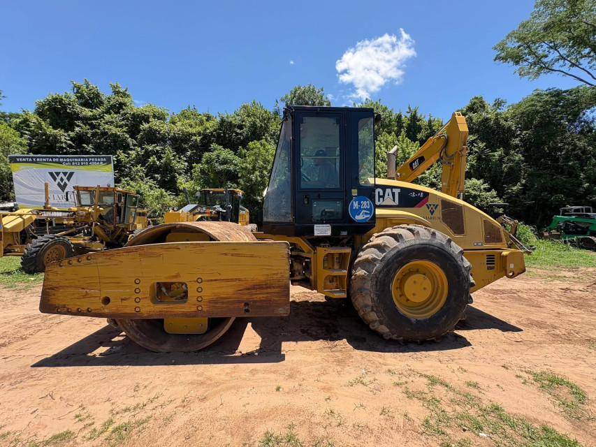 COMPACTADOR 2010 CATERPILLAR CS76