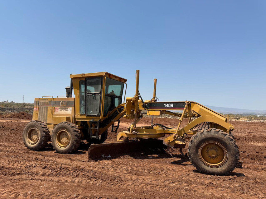 MOTOCONFORMADORA CATERPILLAR 140H 1999
