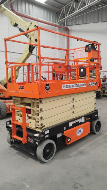 ELEVADOR TIJERA 2023 JLG R3246 32 FT