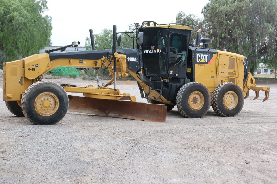 CATERPILLAR 140M S2 2013