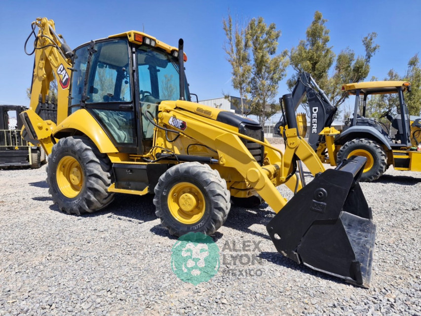 RETROEXCAVADORA 2010 CATERPILLAR 430E