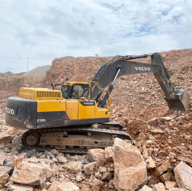 EXCAVADORA 2015 VOLVO EC350DL