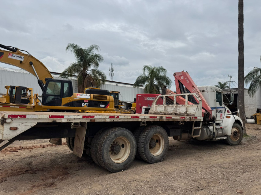GRúA ARTICULADA 2000 KENWORTH HIAB