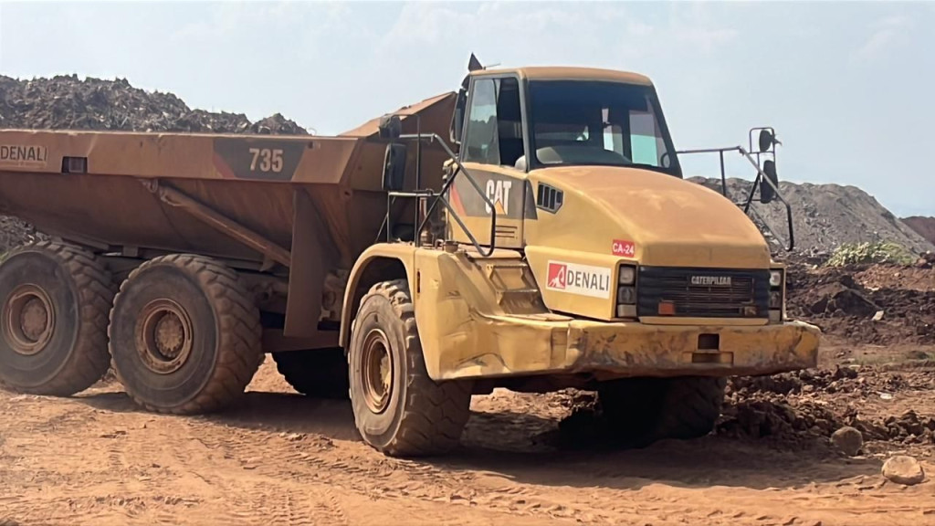 CAMIóN ARTICULADO 2006 CATERPILLAR 735