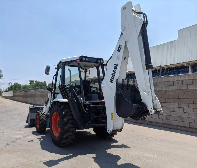 RETROEXCAVADORA 2022 BOBCAT B730R