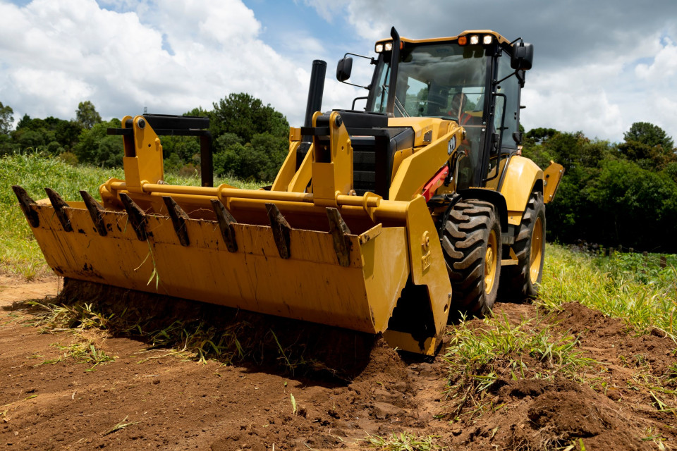 RETROEXCAVADORA CATERPILLAR 420