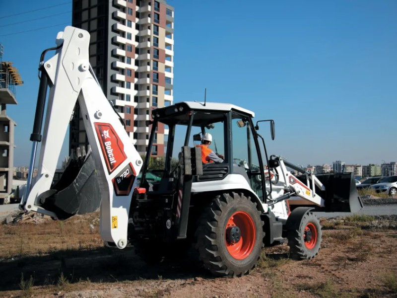 RETROEXCAVADORA BOBCAT B730R