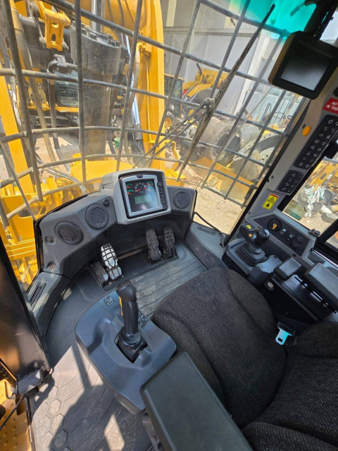 CARGADOR FRONTAL 2014 CATERPILLAR 966K